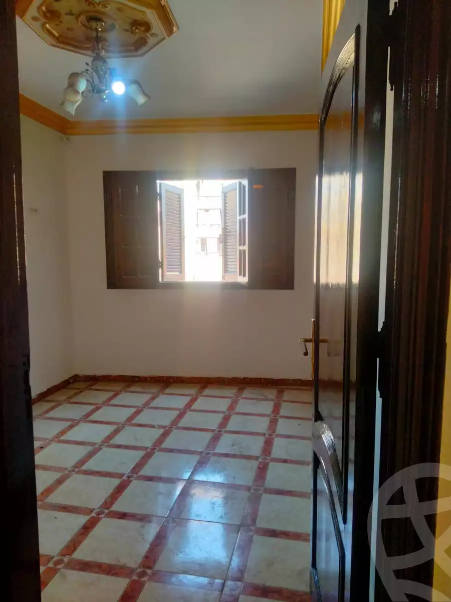 https://aqarmap.com.eg/ar/listing/6307772-for-sale-qalyubia-shubra-el-khaima-shubra-el-khaima-city-ahmed-oraby-st