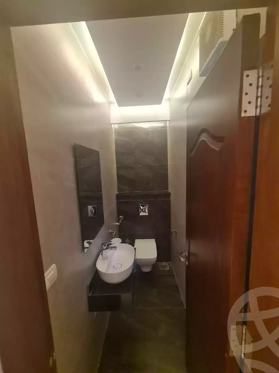 https://aqarmap.com.eg/ar/listing/6313232-for-sale-cairo-el-sheikh-zayed-city-compounds-beverly-hills
