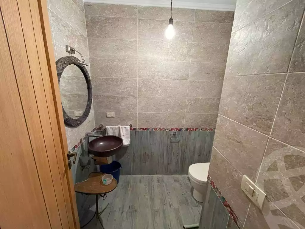 https://aqarmap.com.eg/en/listing/6314122-for-sale-cairo-el-sheikh-zayed-city-compounds-kmbwnd-wyst-twn-swdyk