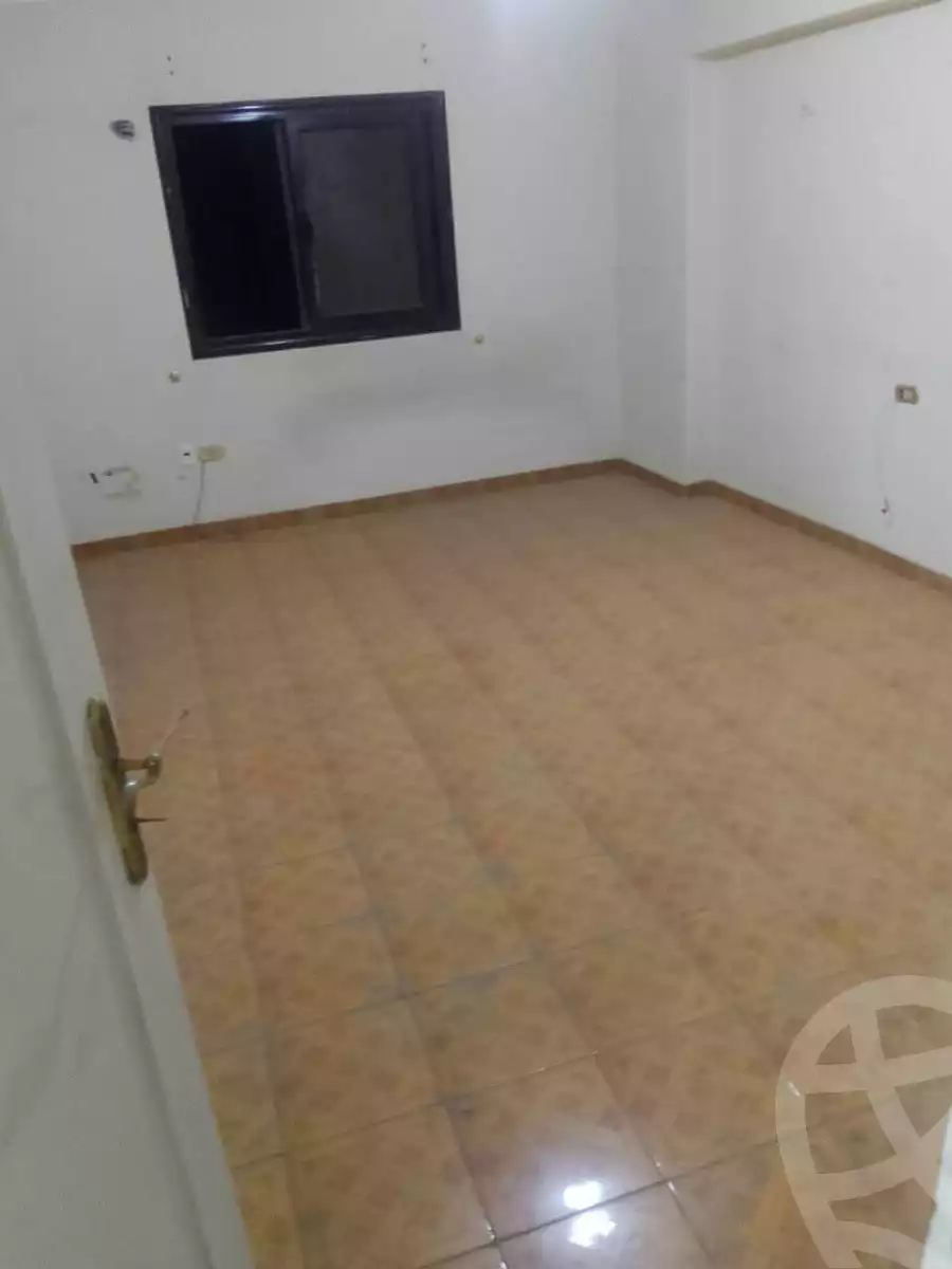 https://aqarmap.com.eg/ar/listing/6314795-for-rent-cairo-helwan-rostom-st