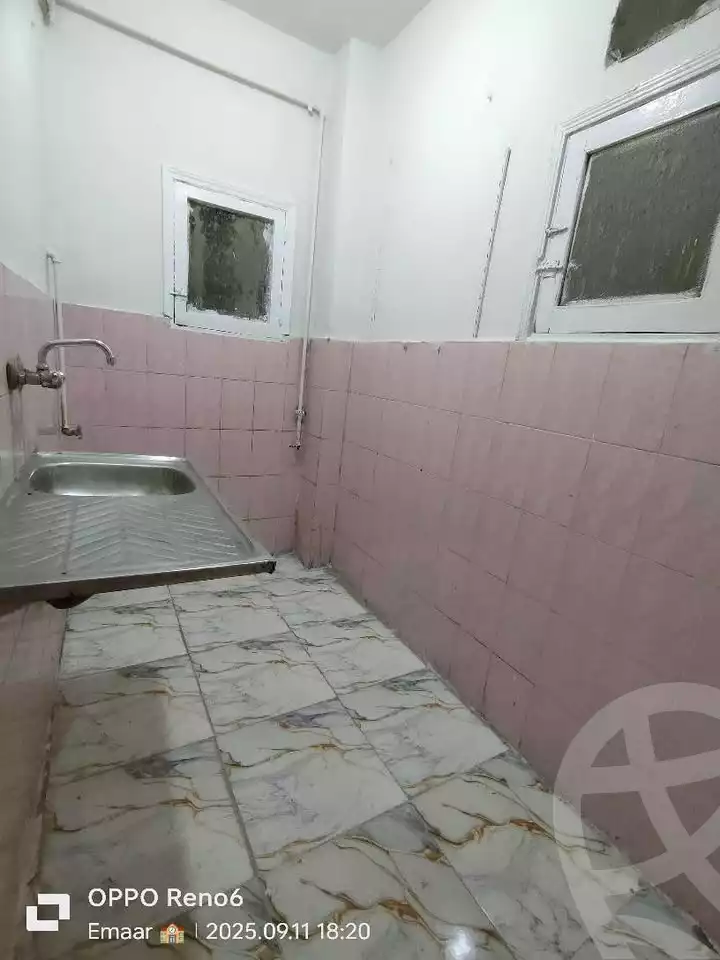 https://aqarmap.com.eg/en/listing/6318860-for-sale-qalyubia-shubra-el-khaima-om-bayoumi