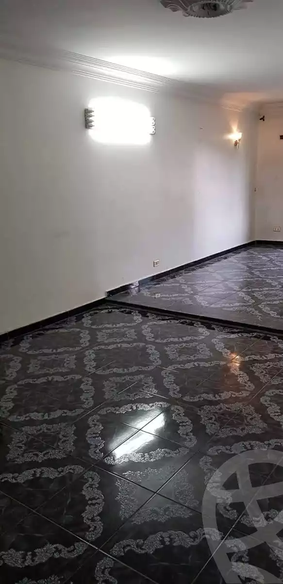 https://aqarmap.com.eg/ar/listing/6321440-for-sale-cairo-helwan-helwan-el-sharkeya-saleh-sobhy-st