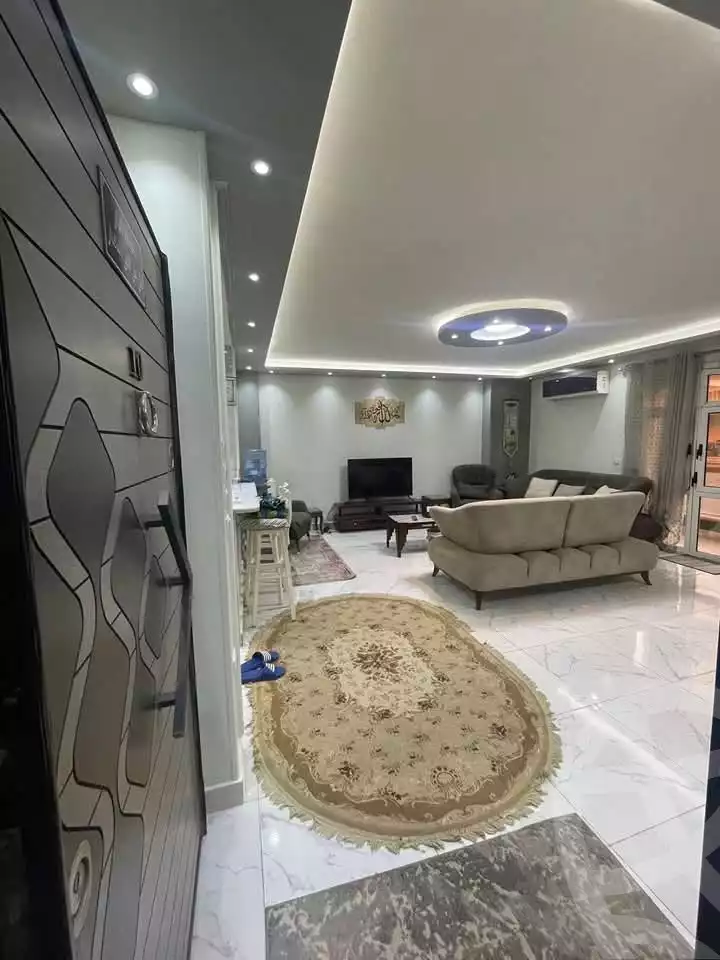 https://aqarmap.com.eg/en/listing/6322996-for-sale-cairo-el-mohandesen-abd-el-moneam-riad-st