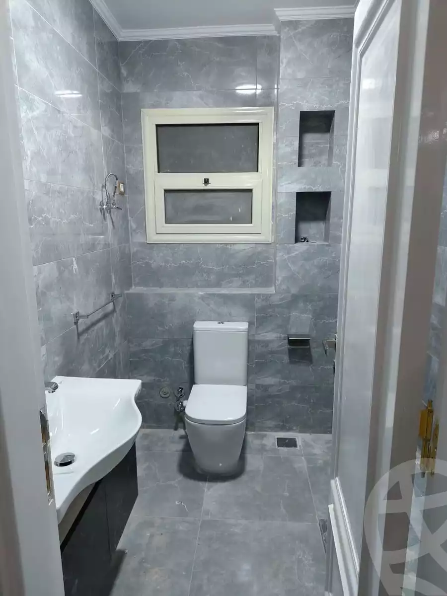 https://aqarmap.com.eg/ar/listing/6326061-for-rent-cairo-new-cairo-compounds-rock-vera-compound