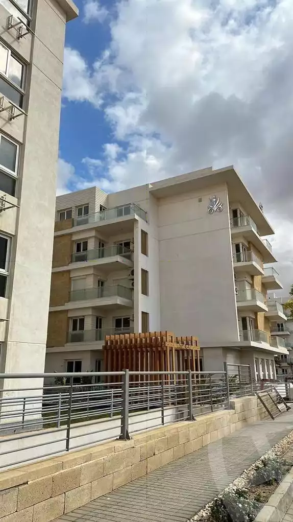 https://aqarmap.com.eg/ar/listing/6327689-for-sale-cairo-6th-of-october-compounds-mountain-view-icity-october-mv-park-mountain-view-icity-october