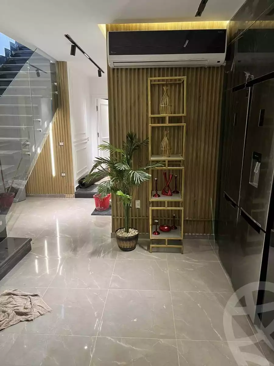https://aqarmap.com.eg/ar/listing/6327811-for-sale-cairo-new-cairo-compounds-mountain-view-hyde-park