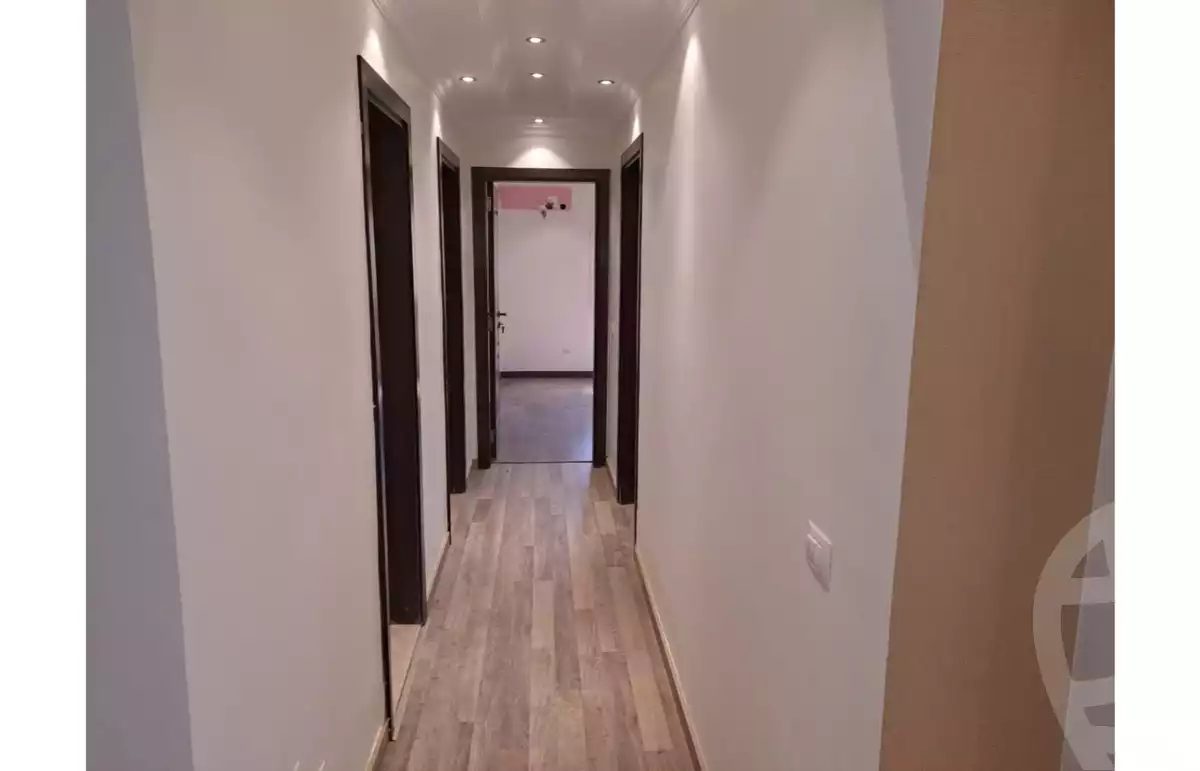 https://aqarmap.com.eg/en/listing/6327962-for-sale-cairo-el-sheikh-zayed-city-compounds-continental-gardens