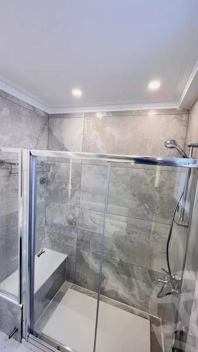 https://aqarmap.com.eg/en/listing/6331061-for-rent-cairo-el-sheikh-zayed-city-compounds-kmbwnd-wyst-twn-swdyk
