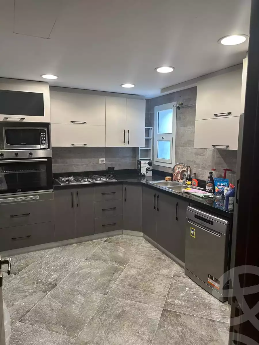 https://aqarmap.com.eg/ar/listing/6331849-for-sale-cairo-el-sheikh-zayed-city-compounds-etapa