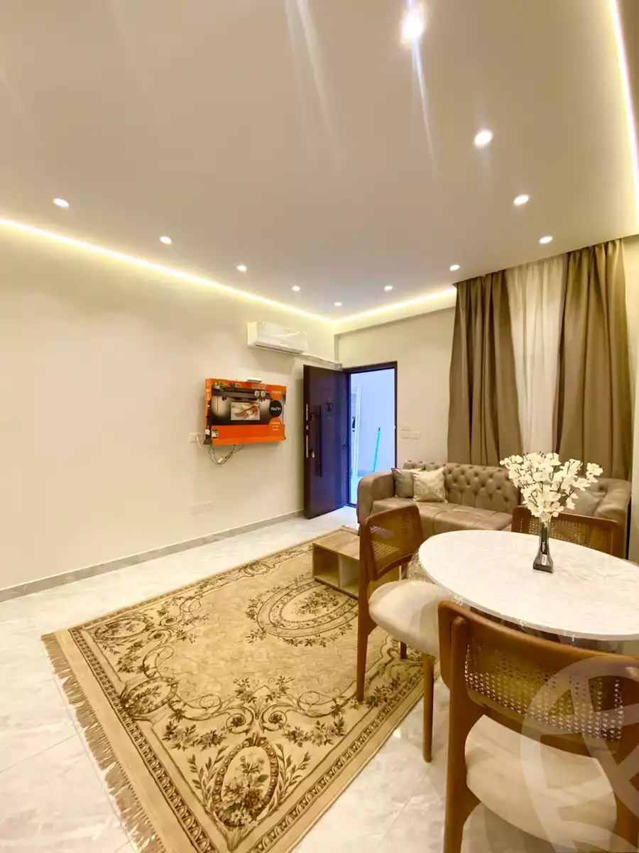 https://aqarmap.com.eg/ar/listing/6332599-for-rent-cairo-new-cairo-compounds-el-mostashareen-compound
