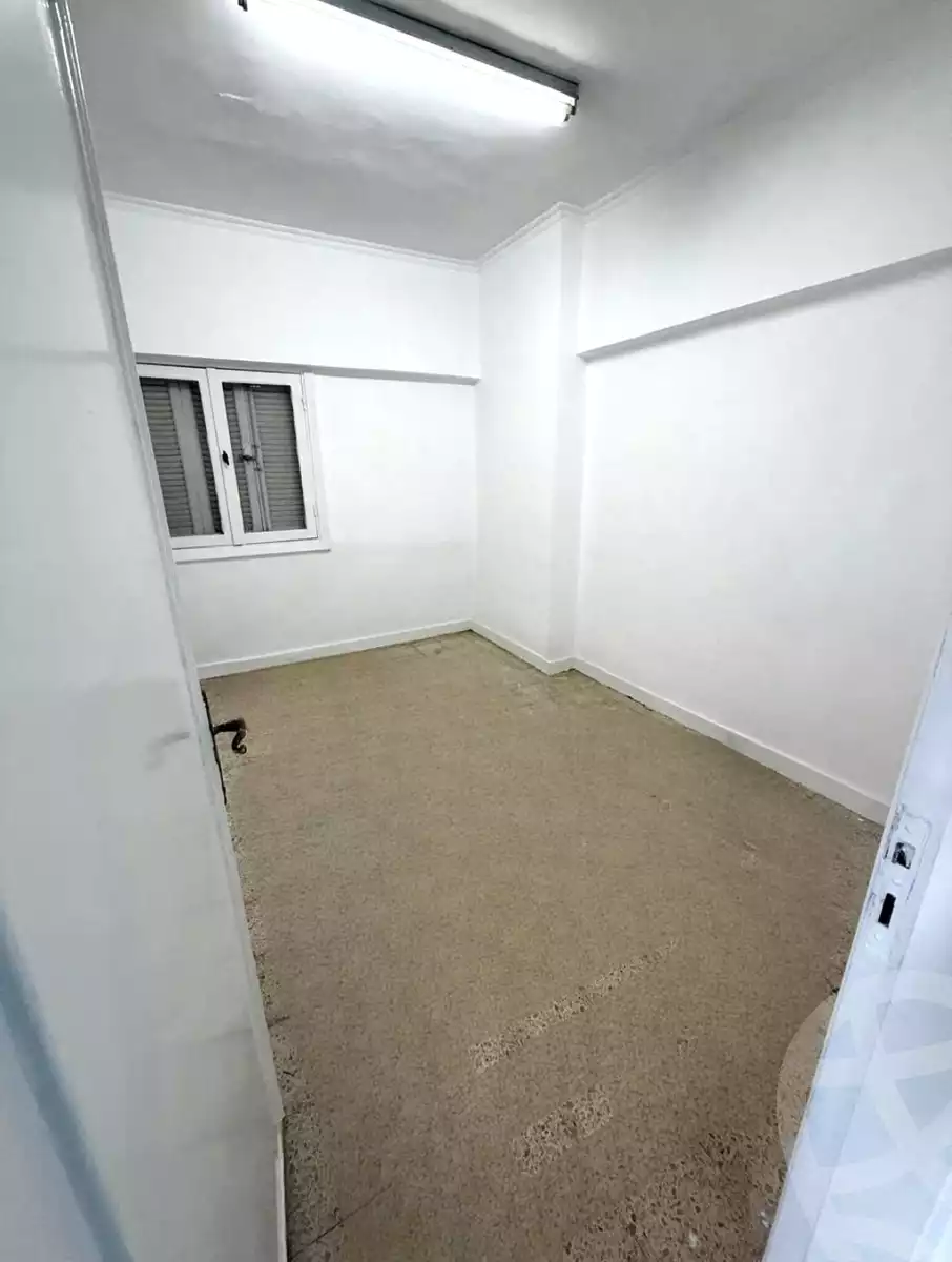 https://aqarmap.com.eg/en/listing/6334842-for-rent-alexandria-roshdy-roushdy-st