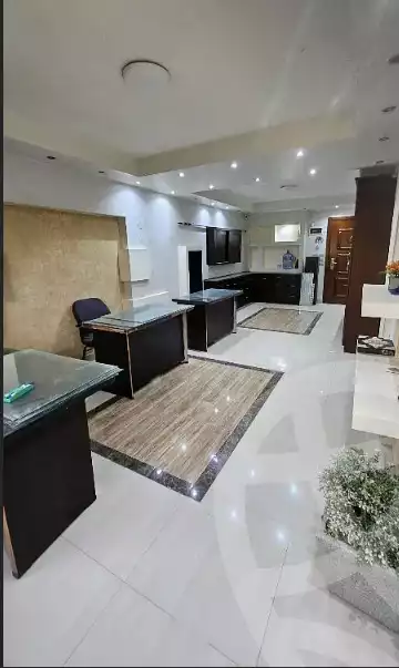 https://aqarmap.com.eg/ar/listing/6335290-for-rent-cairo-mokattam-lhdb-l-ly-shr-17