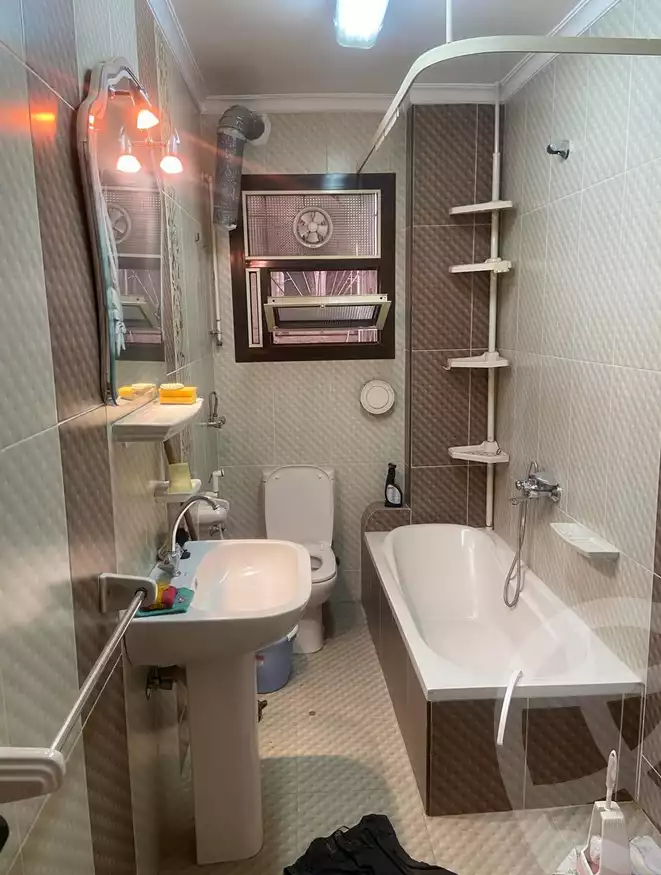 https://aqarmap.com.eg/ar/listing/6342030-for-sale-cairo-ain-shams-ahmed-esmat-st