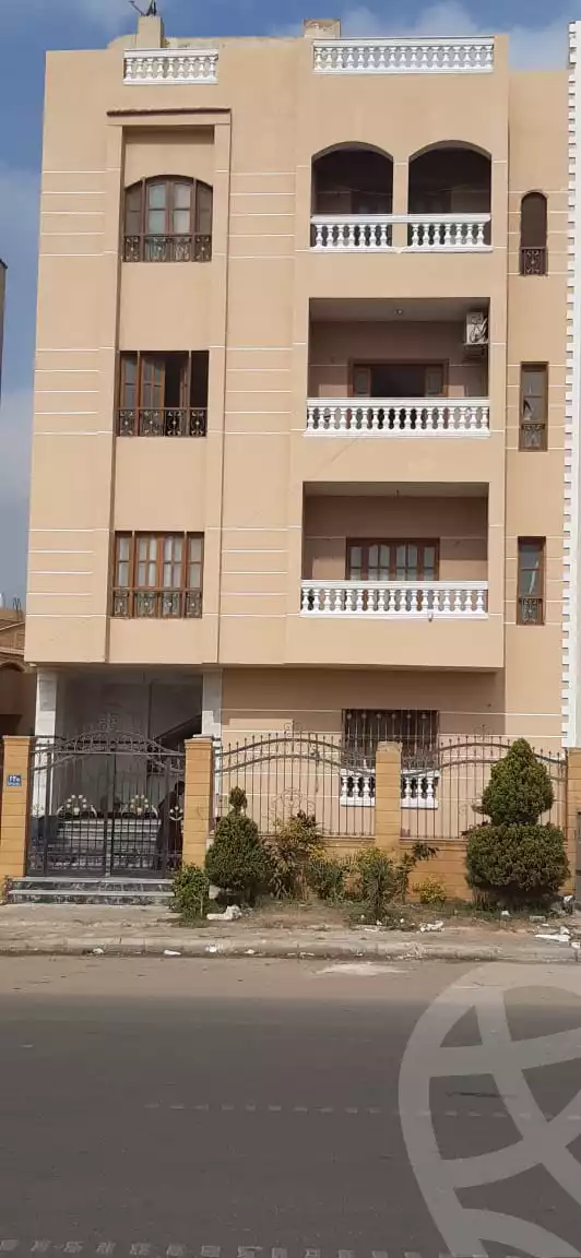 https://aqarmap.com.eg/ar/listing/6343983-for-rent-cairo-new-cairo-south-investors-mohammed-nagib-axis-st