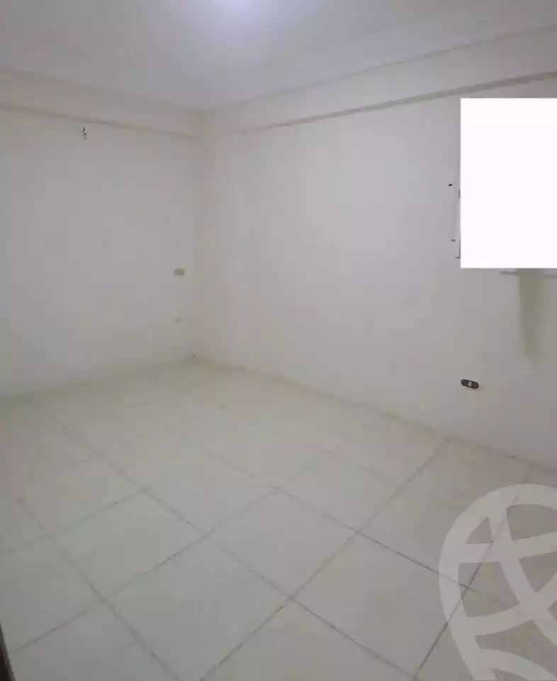 https://aqarmap.com.eg/ar/listing/6345543-for-sale-alexandria-moharram-bey-tryq-qn-lswys
