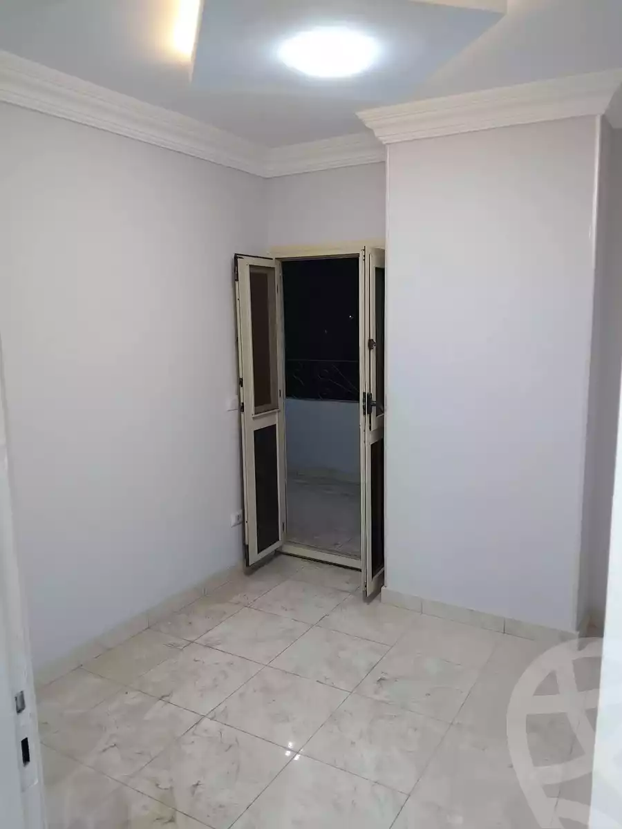 https://aqarmap.com.eg/en/listing/6350000-for-sale-cairo-helwan-hadayek-helwan-nile-corniche-st