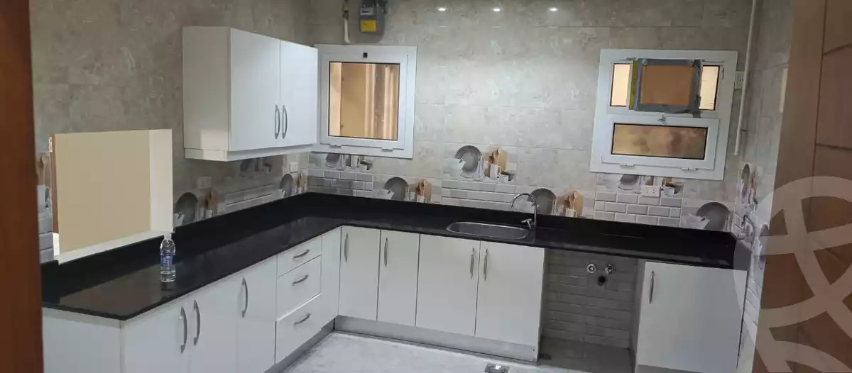 https://aqarmap.com.eg/ar/listing/6259840-for-rent-cairo-new-cairo-compounds-hyde-park-centre-ville-hyde-park