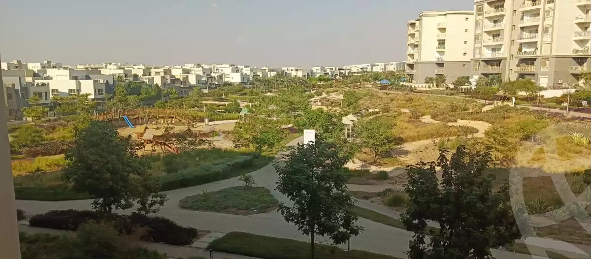 https://aqarmap.com.eg/ar/listing/6259840-for-rent-cairo-new-cairo-compounds-hyde-park-centre-ville-hyde-park