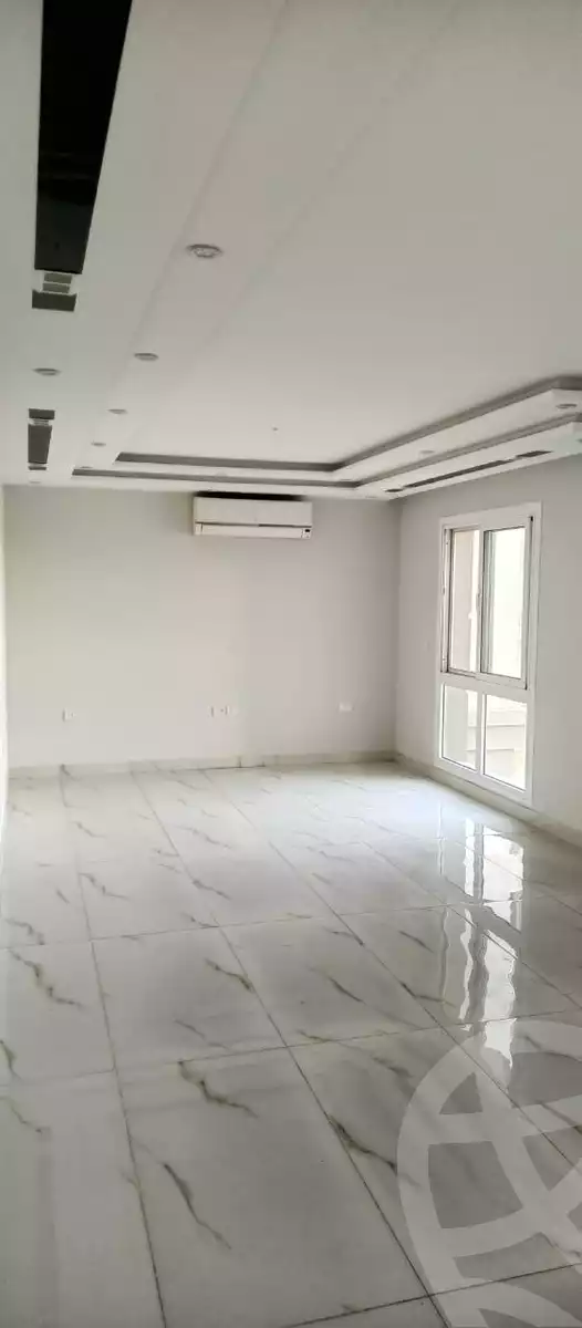 https://aqarmap.com.eg/ar/listing/6259840-for-rent-cairo-new-cairo-compounds-hyde-park-centre-ville-hyde-park