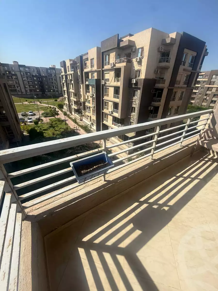 https://aqarmap.com.eg/ar/listing/6351773-for-rent-cairo-el-sheikh-zayed-city-compounds-dr-msr