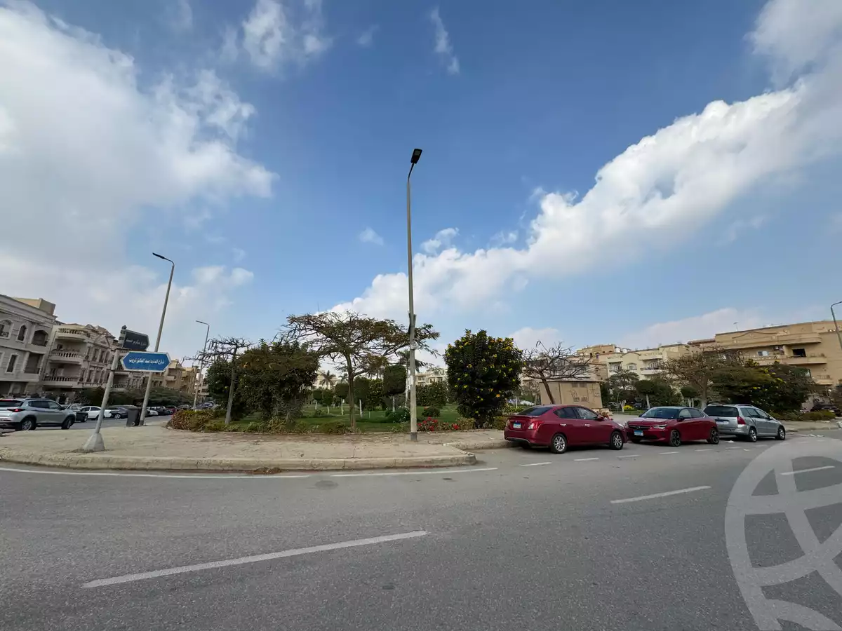 https://aqarmap.com.eg/en/listing/6349914-for-sale-cairo-new-cairo-el-narges-el-narges-8-el-sayed-abd-el-khalek-tharwat-st
