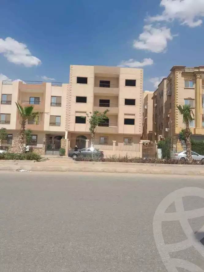 https://aqarmap.com.eg/ar/listing/6354486-for-sale-cairo-el-shorouk-lskn-l-yly