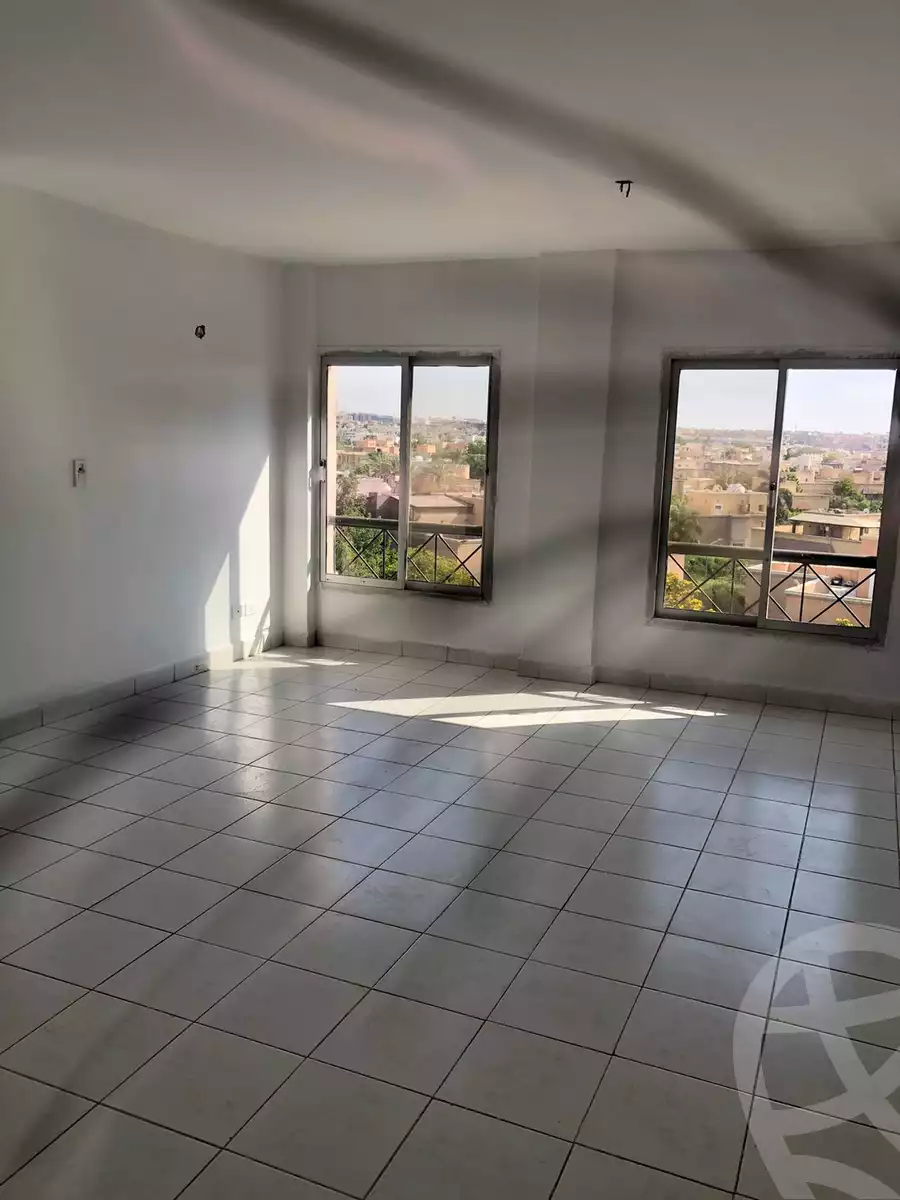 https://aqarmap.com.eg/en/listing/6355923-for-sale-cairo-new-cairo-lrhb-city-phase-1-ahmed-rami-st