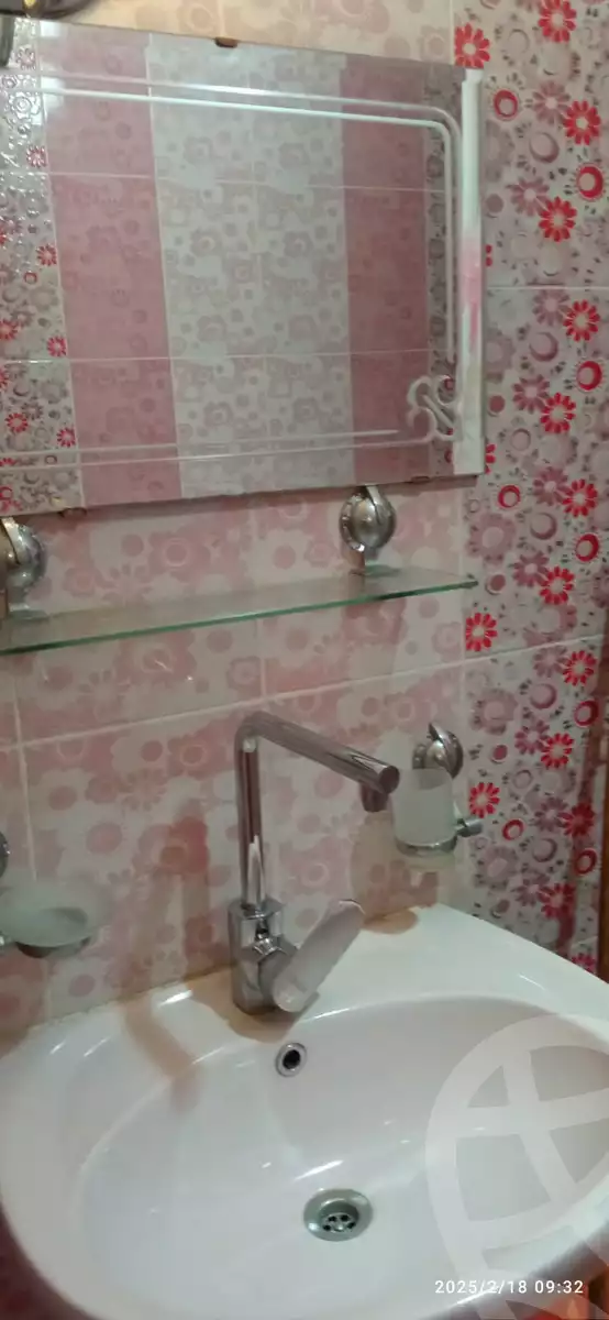 https://aqarmap.com.eg/en/listing/6356949-for-rent-cairo-new-cairo-ganob-el-akadamiya-south-academy-b-taha-hussein-st