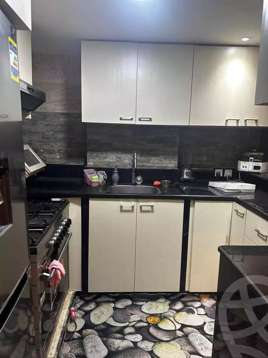 https://aqarmap.com.eg/en/listing/6357840-for-sale-cairo-mokattam-el-hadabah-el-wosta-el-mantaqa-el-olaa-baron-school-street