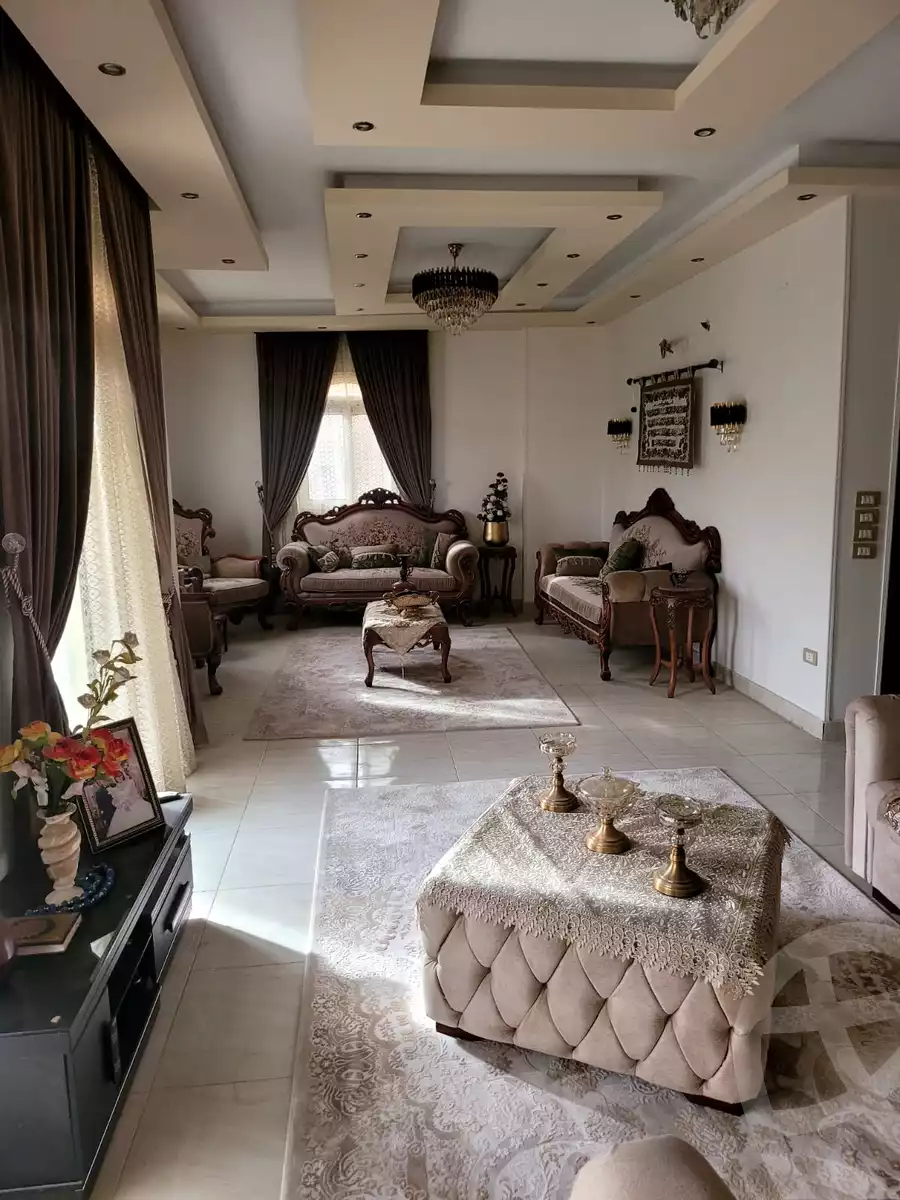 https://aqarmap.com.eg/ar/listing/6359306-for-sale-cairo-new-cairo-el-ahyaa-first-neighborhood-street-1