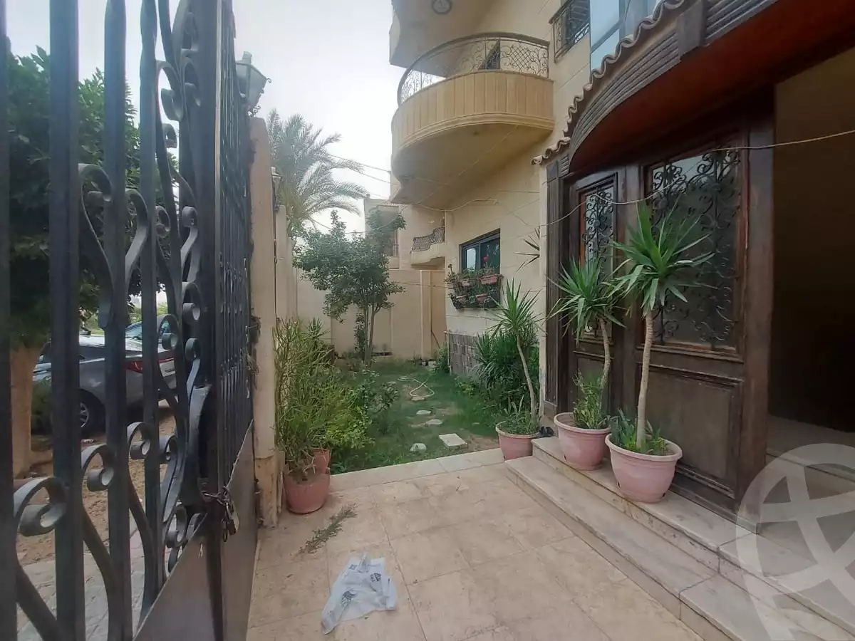 https://aqarmap.com.eg/en/listing/6360663-for-sale-cairo-new-cairo-ganob-el-akadamiya-orouba-axis