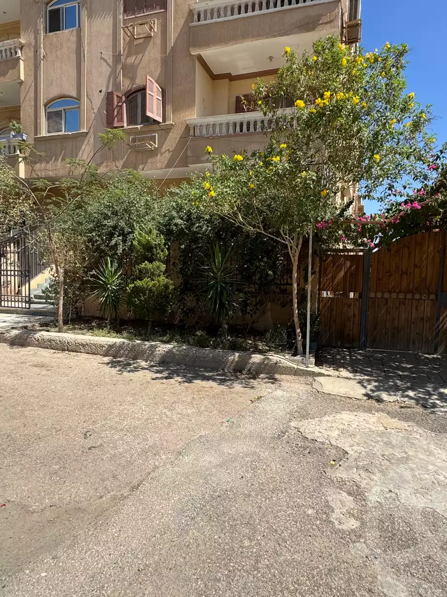 https://aqarmap.com.eg/ar/listing/6363060-for-sale-cairo-el-sheikh-zayed-city-el-hay-el-khames-lhy-lkhms