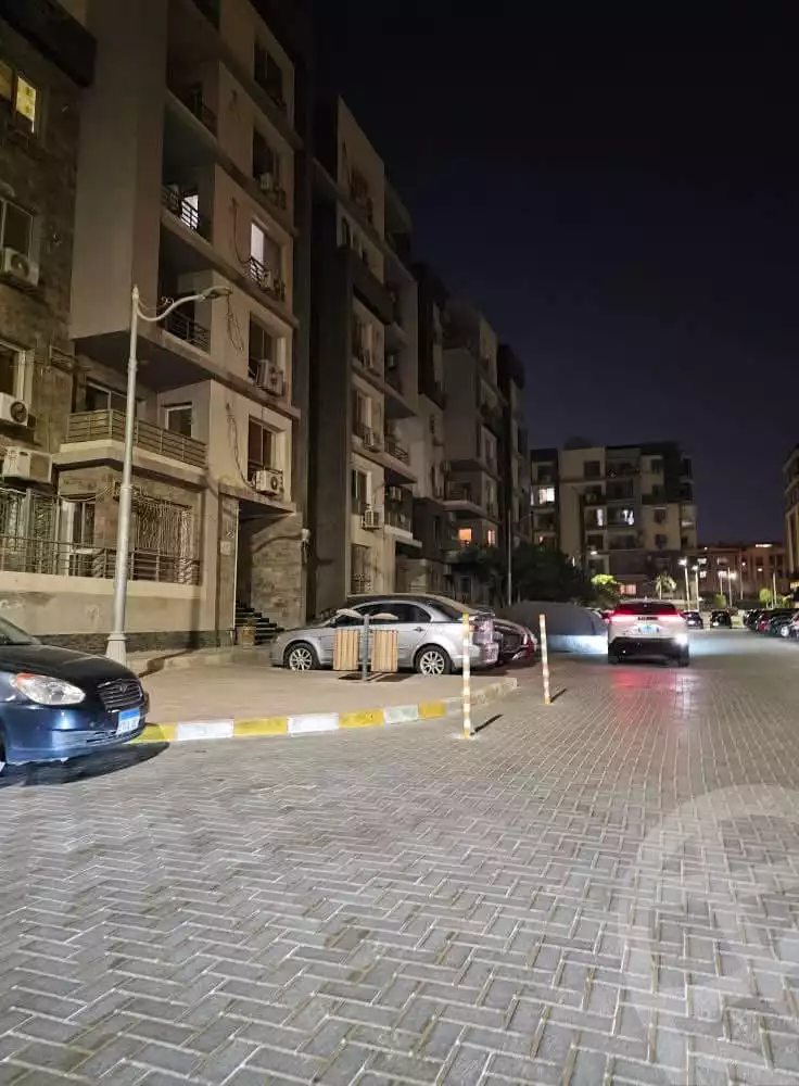 https://aqarmap.com.eg/en/listing/6363402-for-rent-cairo-el-sheikh-zayed-city-compounds-dr-msr