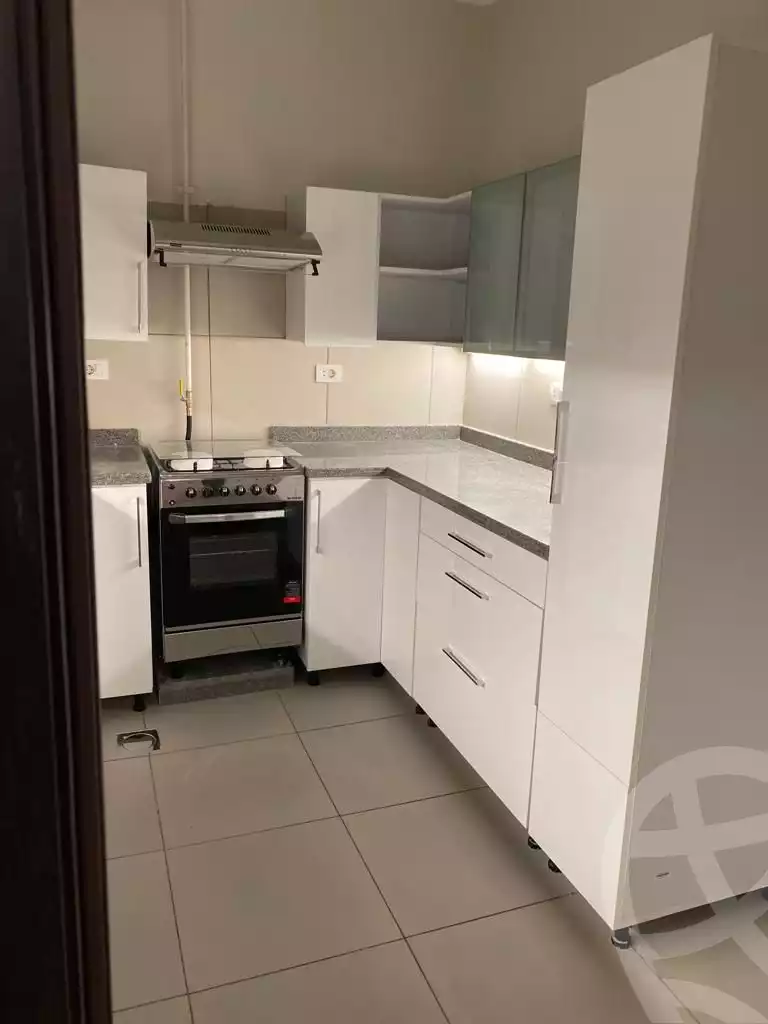 https://aqarmap.com.eg/en/listing/6363585-for-rent-cairo-el-sheikh-zayed-city-compounds-kmbwnd-wyst-twn-swdyk