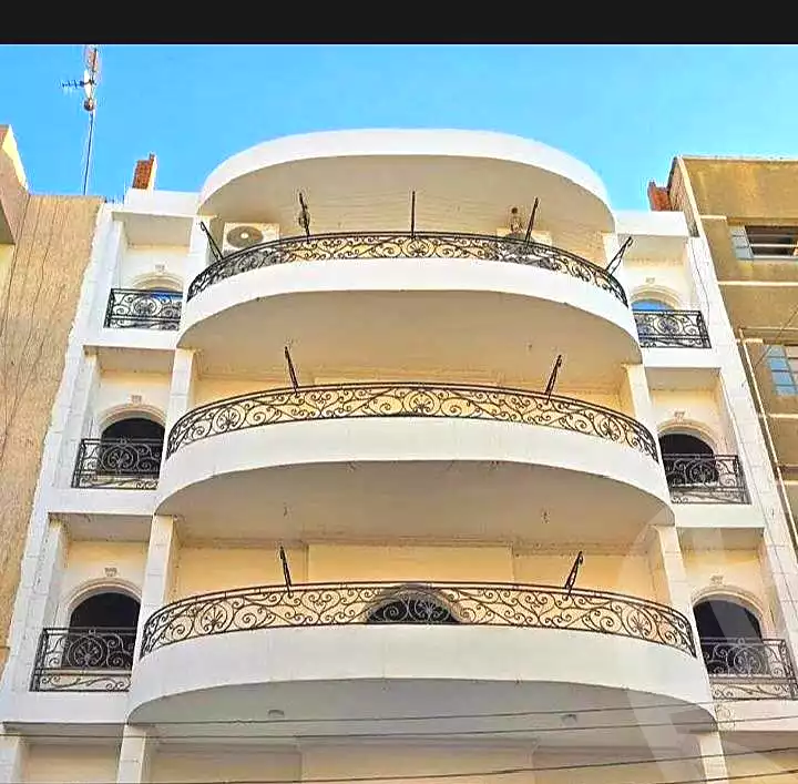 https://aqarmap.com.eg/ar/listing/6365372-for-sale-gharbia-tanta-tanta-city-riad-basha-st