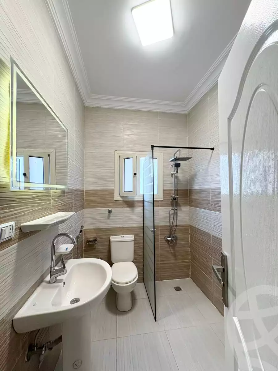 https://aqarmap.com.eg/en/listing/5863142-for-rent-cairo-new-cairo-compounds-el-mostashareen-compound