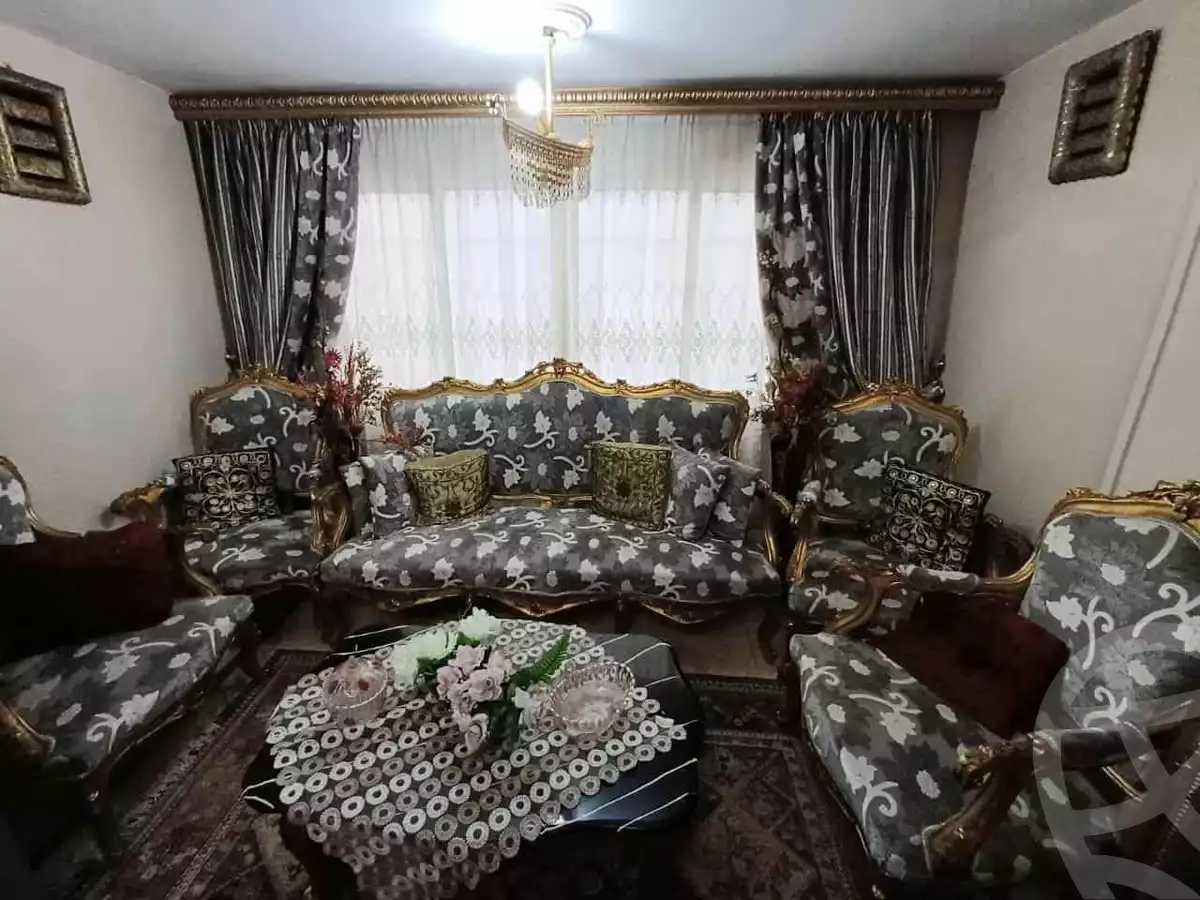 https://aqarmap.com.eg/en/listing/6367708-for-sale-alexandria-el-chatby