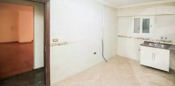 https://aqarmap.com.eg/en/listing/6373051-for-sale-alexandria-ganaklis-shr-bw-qyr-tryq-lhry