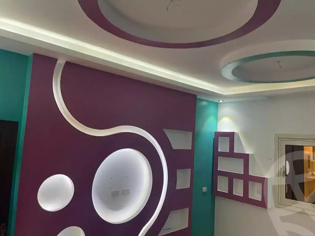 https://aqarmap.com.eg/en/listing/6375434-for-sale-cairo-new-cairo-compounds-el-mostashareen-compound