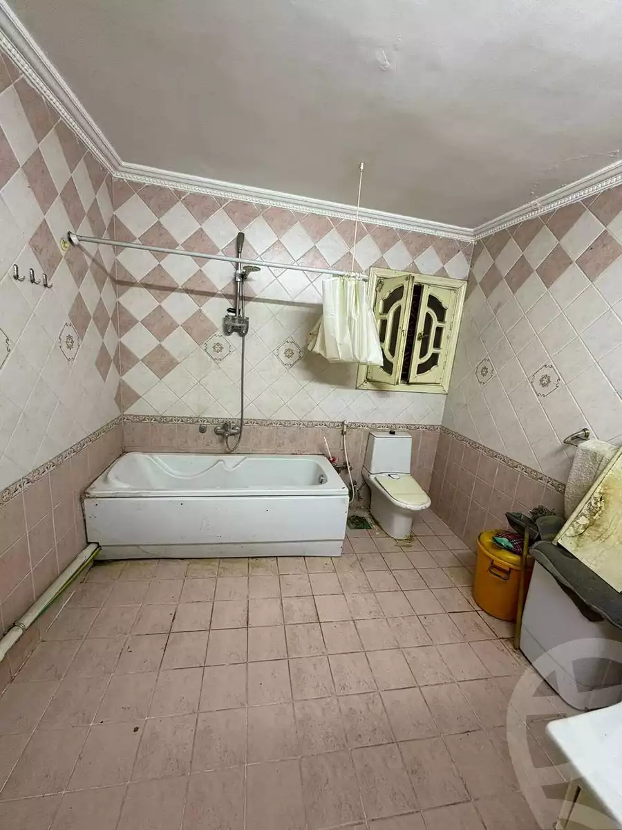 https://aqarmap.com.eg/ar/listing/6378803-for-sale-gharbia-tanta-tanta-city-al-helw-st