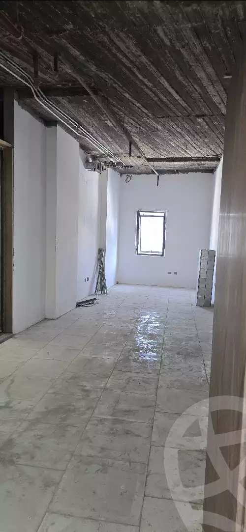 https://aqarmap.com.eg/ar/listing/6377820-for-rent-cairo-new-cairo-compounds-rock-gold-mall