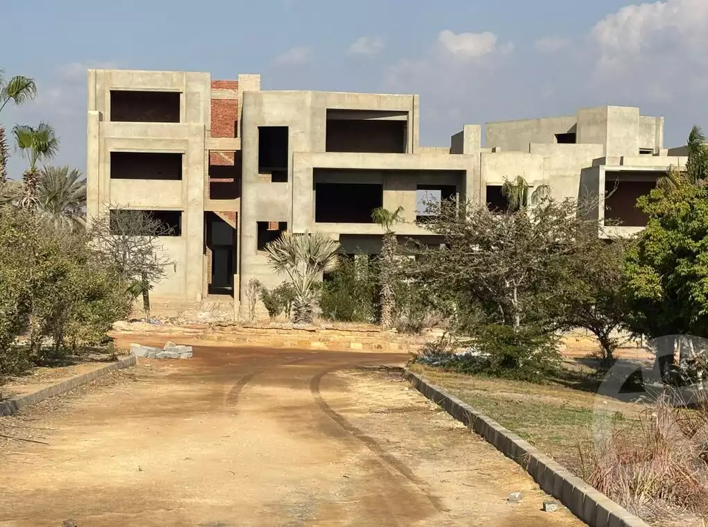 https://aqarmap.com.eg/ar/listing/6379647-for-sale-cairo-el-sheikh-zayed-city-compounds-rewaya-compound-siac