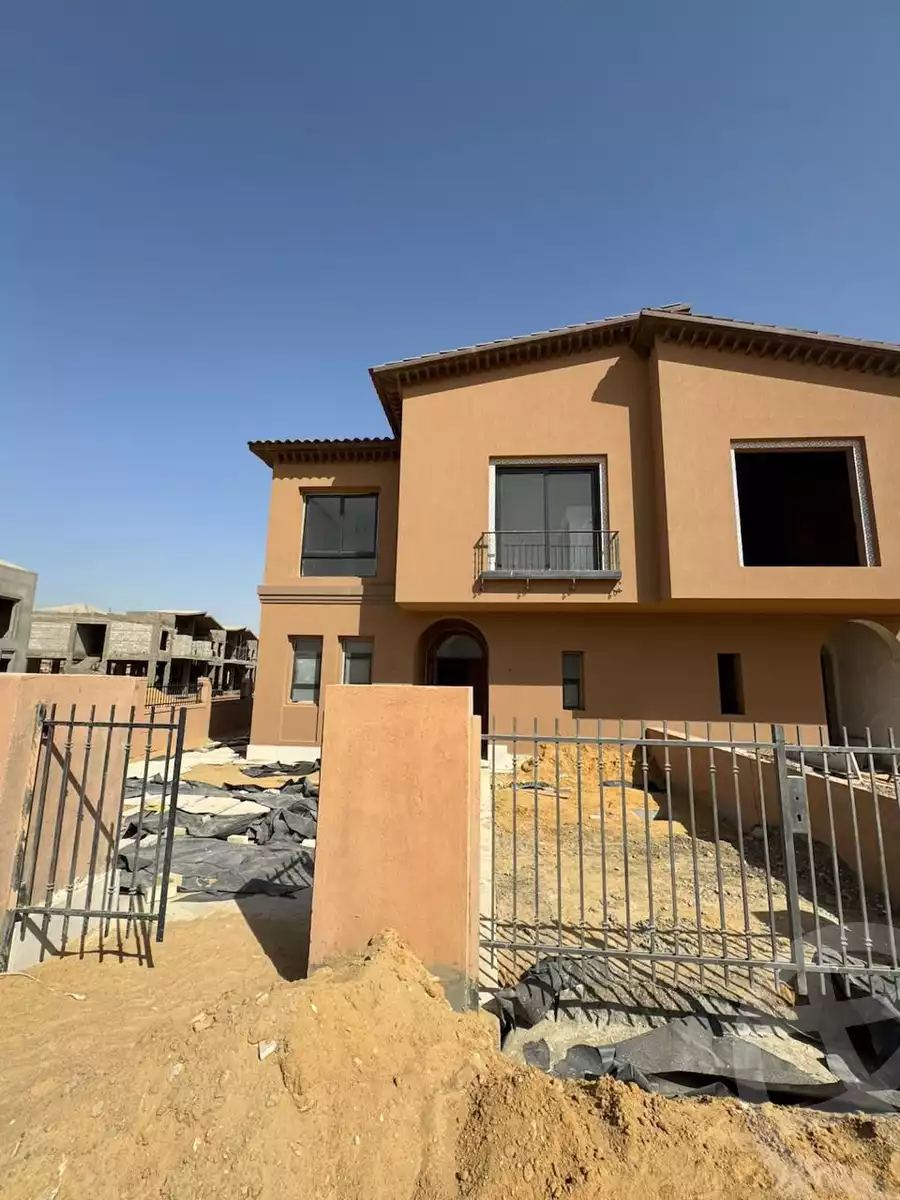 https://aqarmap.com.eg/ar/listing/6381060-for-sale-cairo-el-sheikh-zayed-city-compounds-kmbwnd-fyldj-wyst-dr-llttwyr
