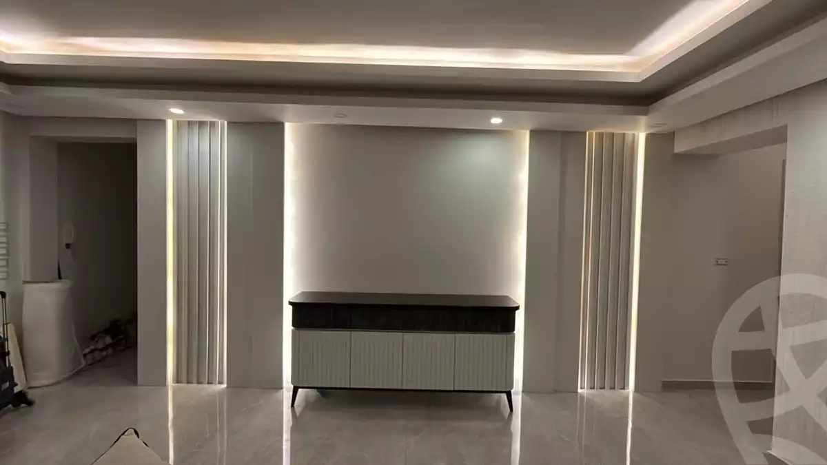 https://aqarmap.com.eg/ar/listing/6381711-for-sale-cairo-new-cairo-lrhb-city-mtdd-lrhb-phase-7