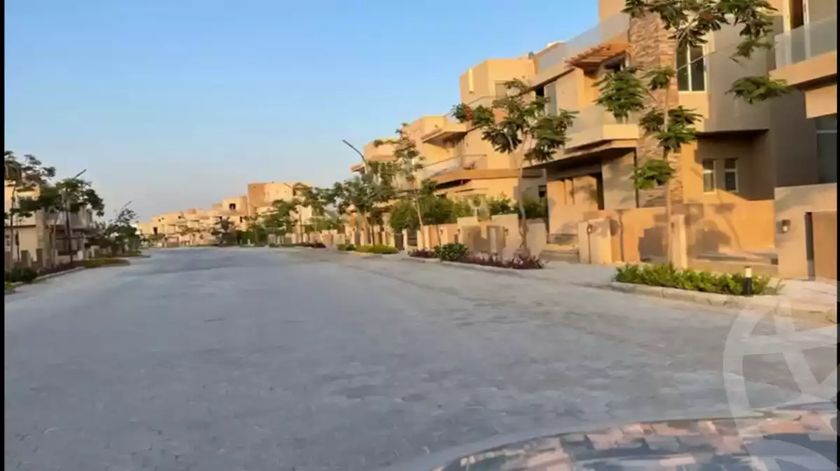 https://aqarmap.com.eg/en/listing/6382846-for-sale-cairo-6th-of-october-compounds-rayos