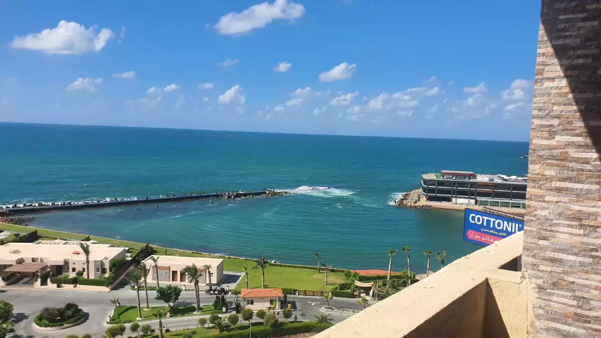 https://aqarmap.com.eg/ar/listing/6384566-for-sale-alexandria-sn-styfnw-san-stefano-grand-plaza