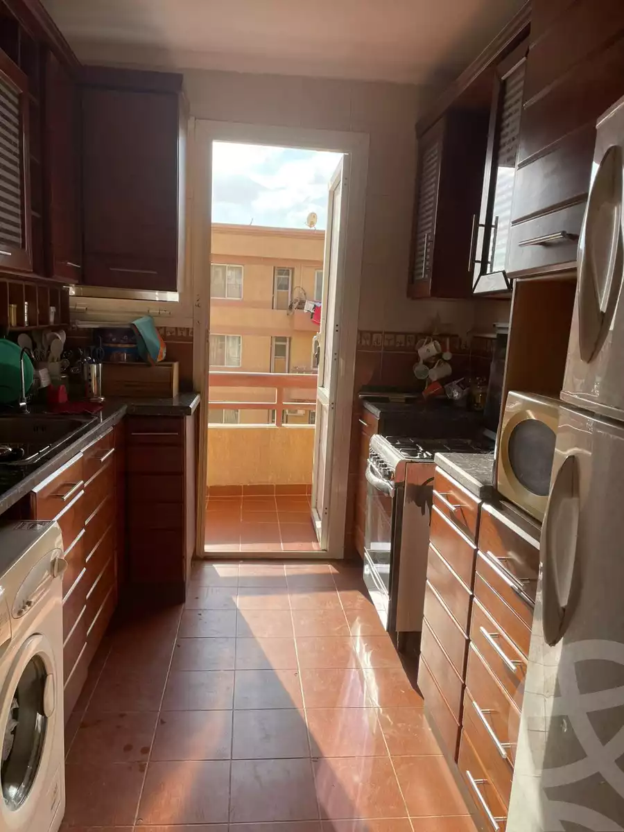 https://aqarmap.com.eg/en/listing/6385101-for-rent-cairo-new-cairo-lrhb-city-phase-5-talaat-mostafa-st