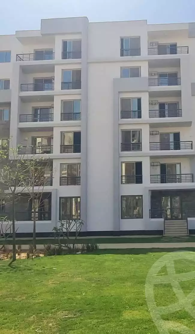https://aqarmap.com.eg/en/listing/6385295-for-sale-cairo-el-sheikh-zayed-city-lshykh-zyd-ljdyd-west-view-residence-hdp