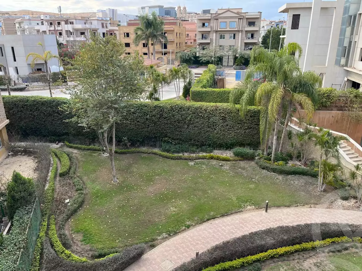 https://aqarmap.com.eg/en/listing/6394683-for-sale-cairo-el-sheikh-zayed-city-compounds-jewar