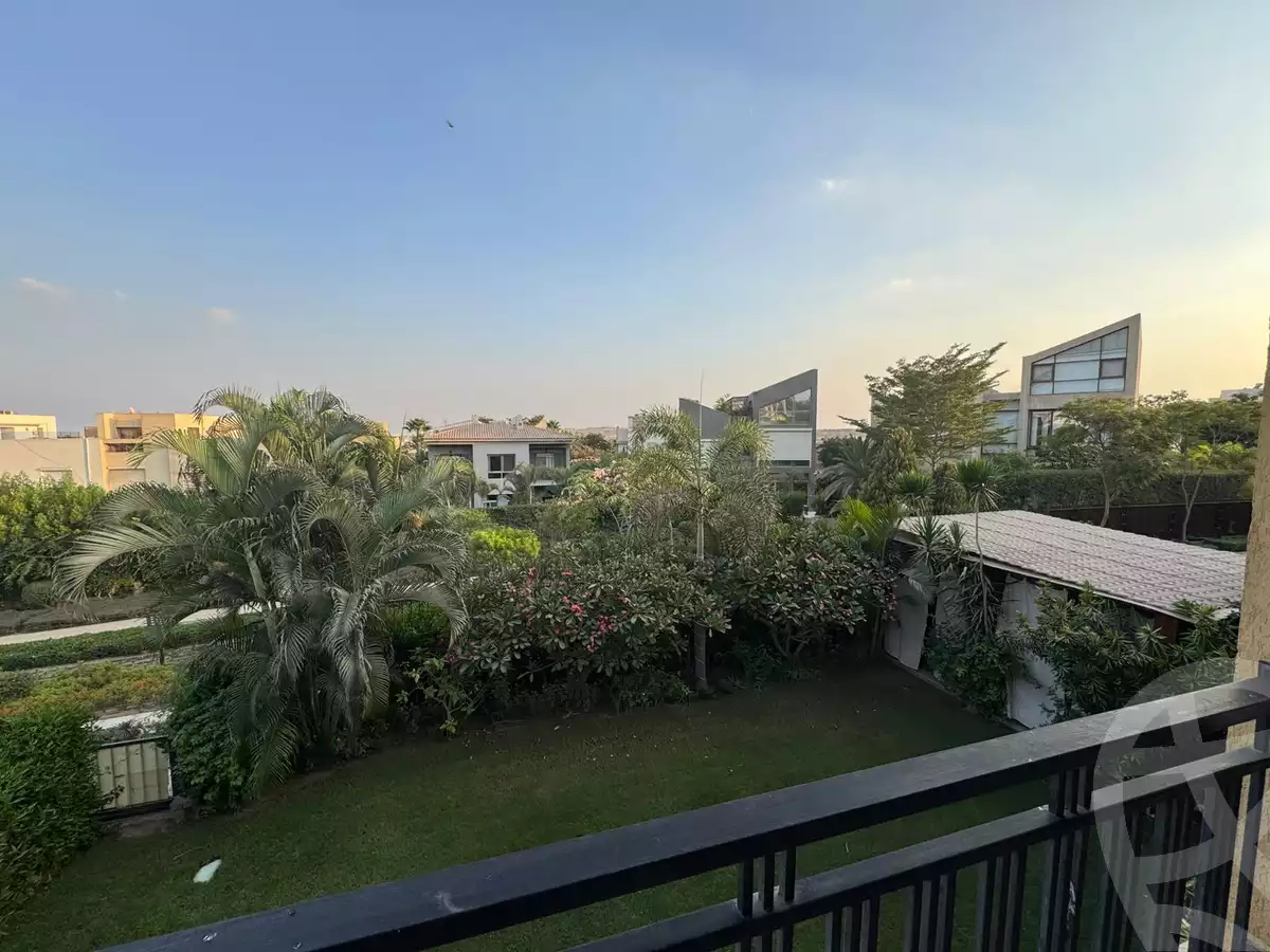 https://aqarmap.com.eg/ar/listing/6394878-for-sale-cairo-el-sheikh-zayed-city-compounds-kmbwnd-ljry-swdyk